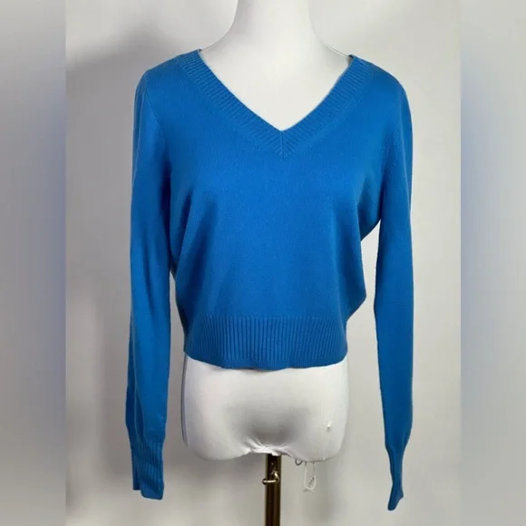 NEW J Crew Cashmere shrunken V-neck sweater - Picture 6 of 9